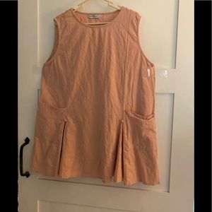 Linen tunic says xxxl fits like a l- sleeveless